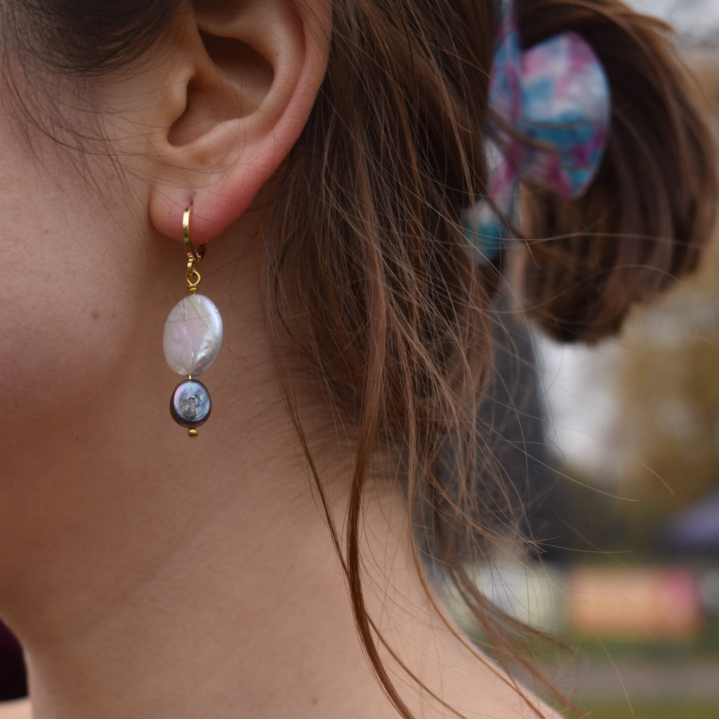 Coin freshwater pearl huggie earrings with purple pearls | by Ifemi Jewels